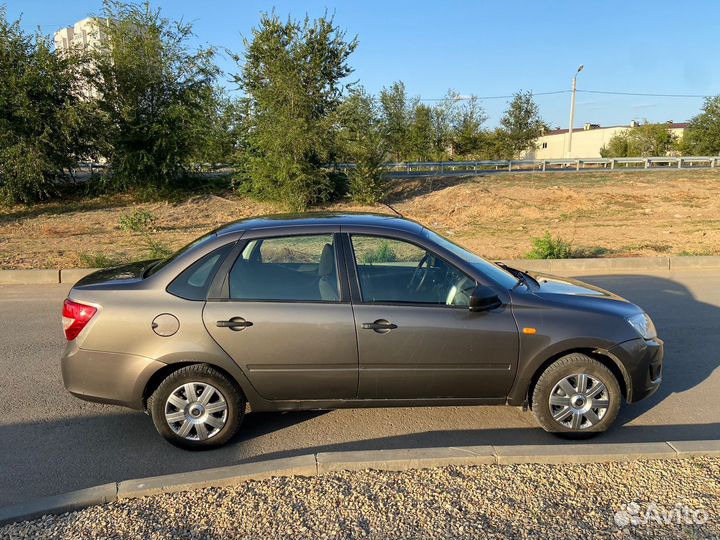 LADA Granta 1.6 МТ, 2016, 100 000 км