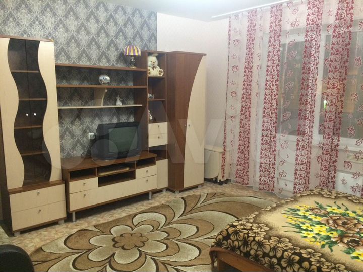1-к. квартира, 42 м², 4/10 эт.
