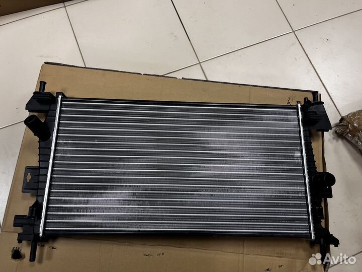Радиатор Охлаждения Ford Focus 3