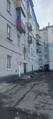 2-к. квартира, 57 м², 4/5 эт.