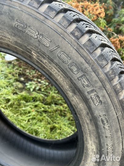 Nokian Tyres Hakkapeliitta 8 SUV 235/60 R18 107T