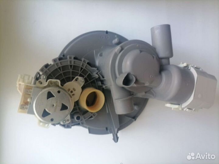 Блок распред. воды с насосами к посудомойку Bosch