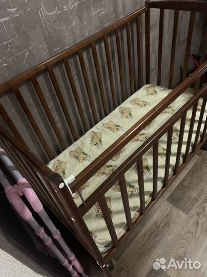 Детская кроватка