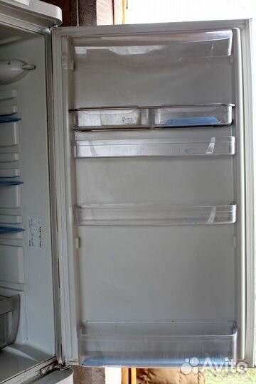 Продаю холодильник