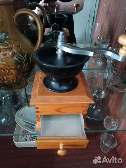 Кофемолка ручная бу, коллекционная