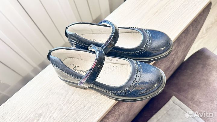 Туфли для девочки 32 размер в отличном состоянии