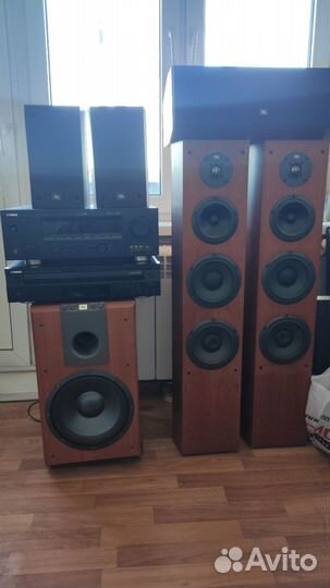 Акустические колонки jbl напольные