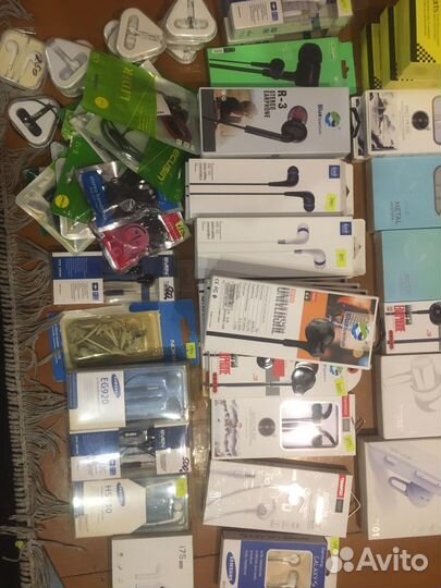 Проводные наушники