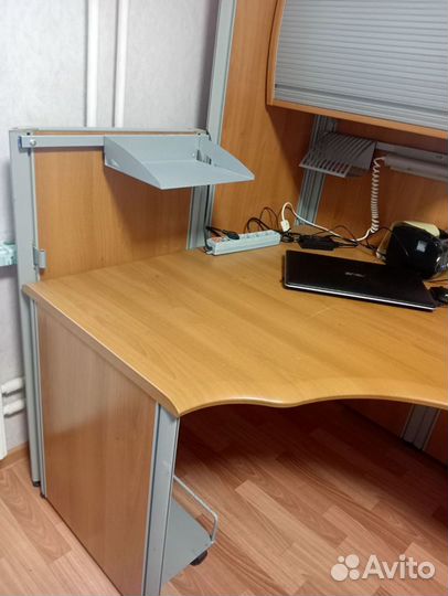Компьютерный стол для школьника