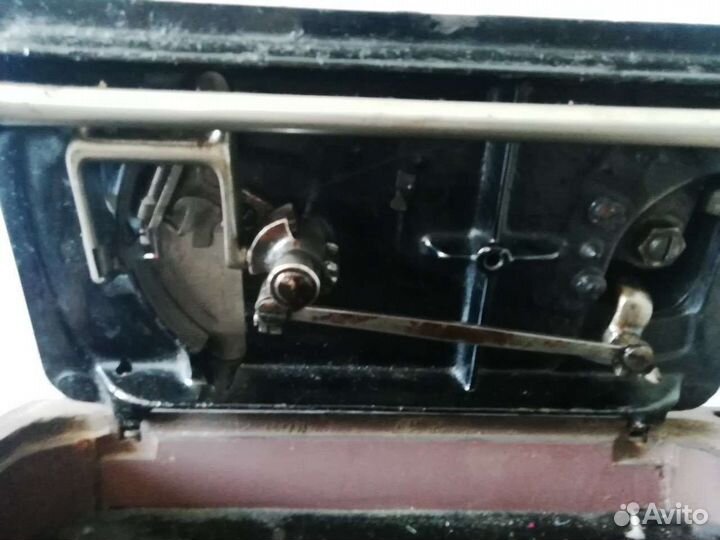 Швейная машина Singer