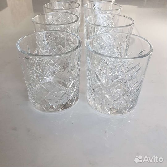 Бокалы, стаканы, стопки