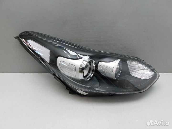 Фара правая Kia Sportage