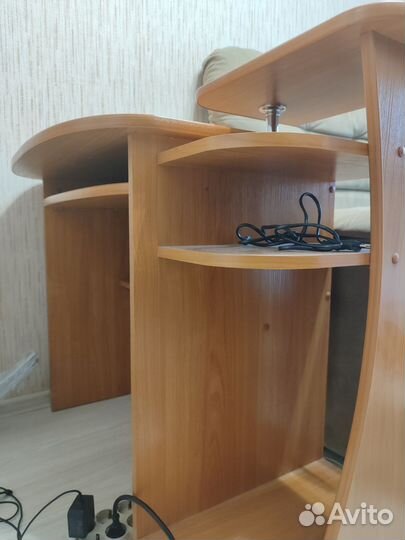 Компьютерный стол