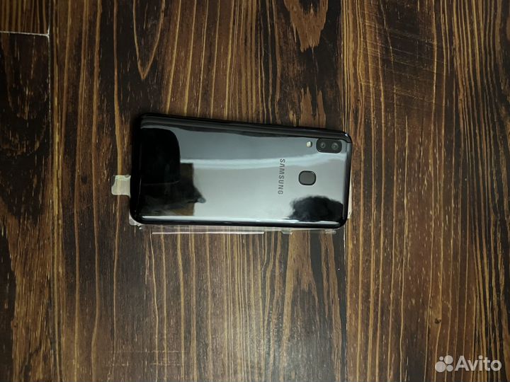 Samsung Galaxy A20e, 3/32 гб