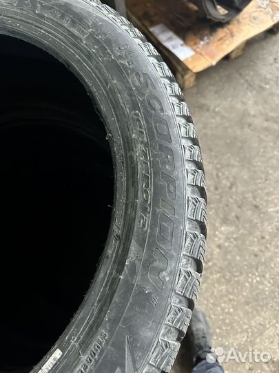 Pirelli Scorpion Ice Zero 2 285/40 R21