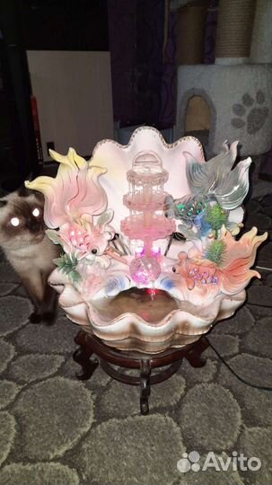 Декоративный фонтан с подсветкой