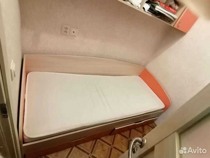 Кровать подростковая