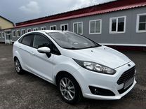 Ford Fiesta 1.6 AMT, 2016, битый, 94 400 км, с пробегом, цена 750 000 руб.