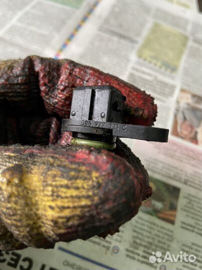 Датчик коленвала Audi Volkswagen Skoda 095927321C