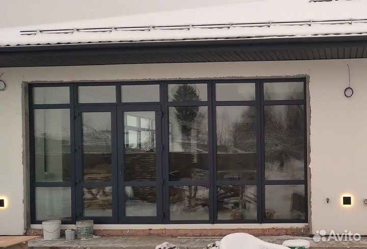 Дверь пластиковая входная в коттедж, частный дом