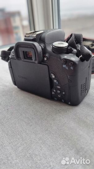 Зеркальный фотоаппарат canon 700d, пробег 27 600