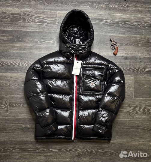 Куртка Moncler глянцевая зимняя