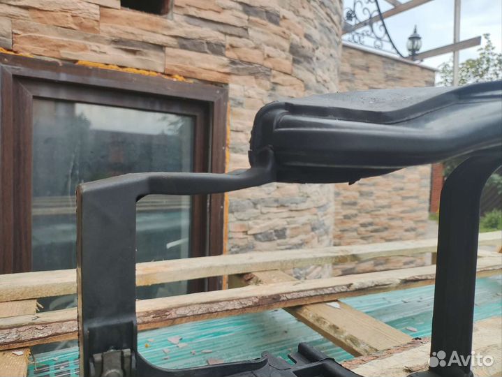 Панель передняя телевизор Audi A8 D3