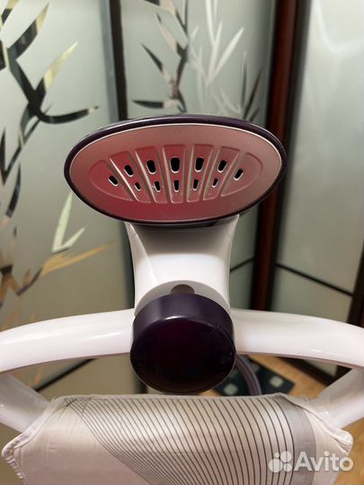Вертикальный отпариватель Philips GC557