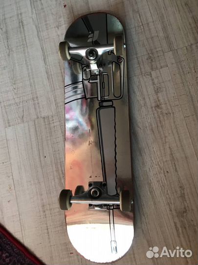 Скейтборд(большинство запчастей footwork)