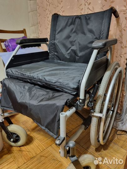 Инвалидная коляска складная бу