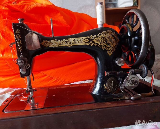 Швейная машинка Singer
