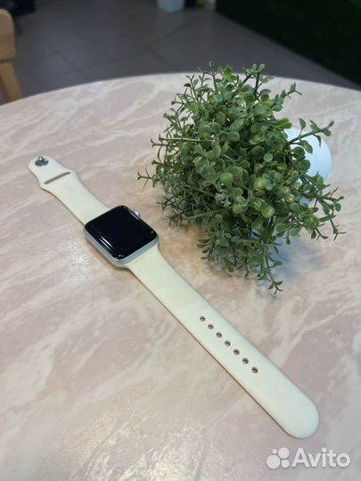 Apple Watch 3 42mm Silver (акб 85)