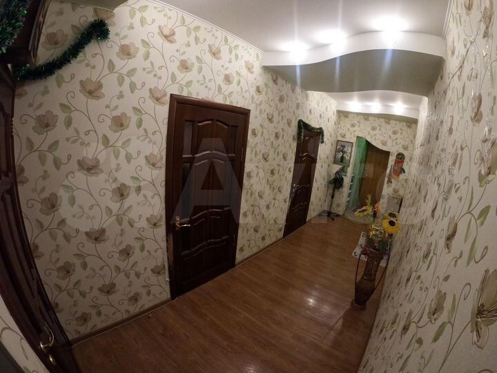 3-к. квартира, 92 м², 4/4 эт.