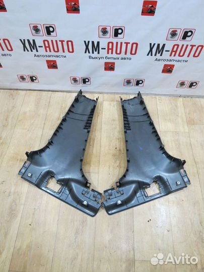 Обшивка средней стойки Honda Civic 8 4D