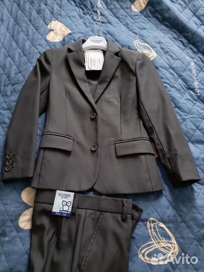 Новый школьный костюм 122 размер
