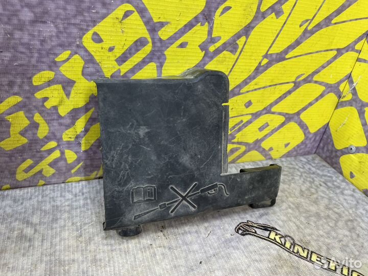 Крышка блока предохранителей акб Астра Astra J