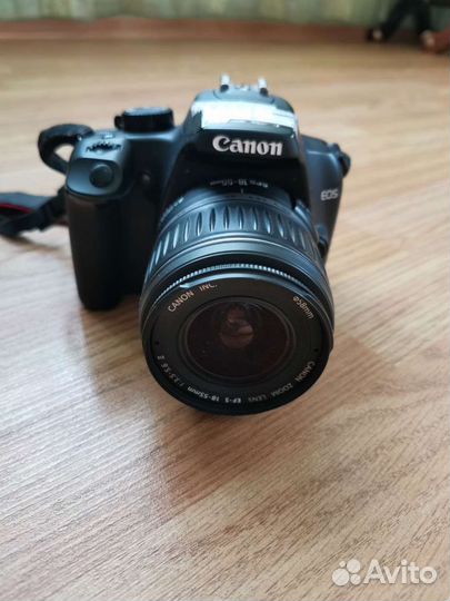 Зеркальный фотоаппарат Canon 1000d kit