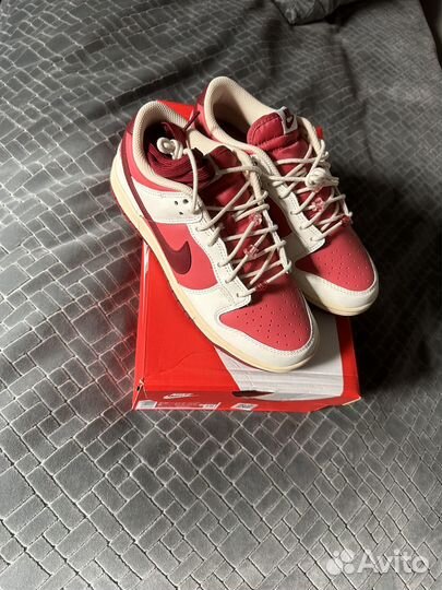 Nike dunk low Valentine's day