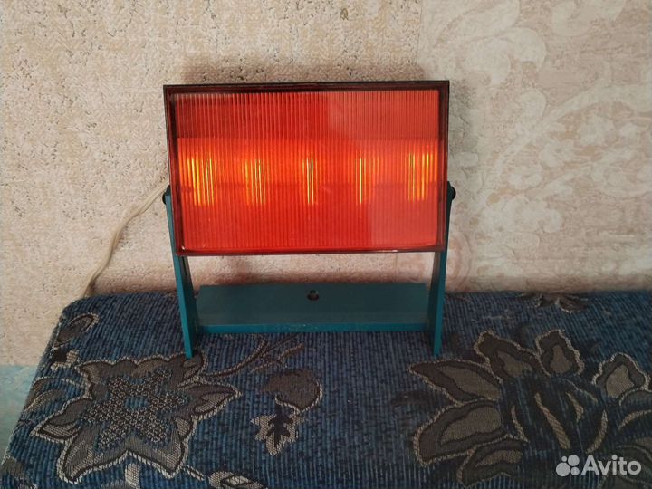 Красный фонарь для фотопечати