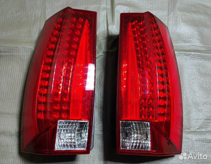 Фонарь задний левый правый Cadillac Escalade 3