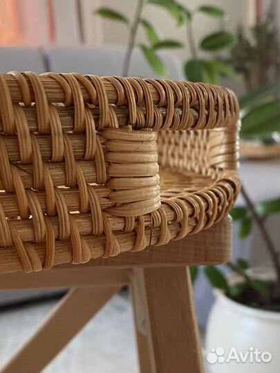 Плетеный поднос из ротанга 35х6 см