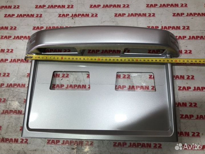 Накладка под номер задняя Mitsubishi Pajero