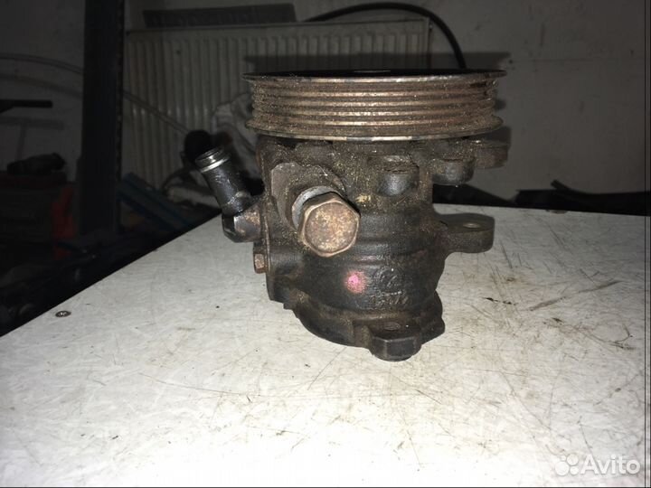 Насос гур Renault Megane 1 K4M13563 12042