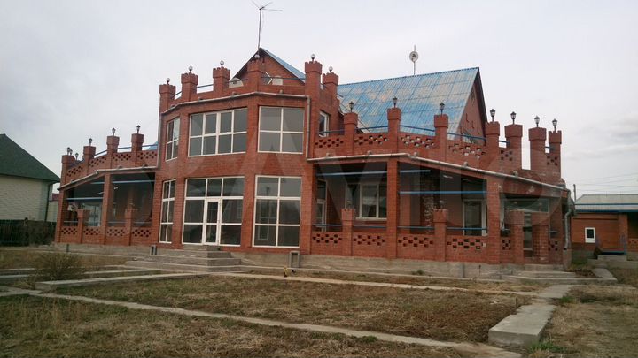 Коттедж 285 м² на участке 40 сот.