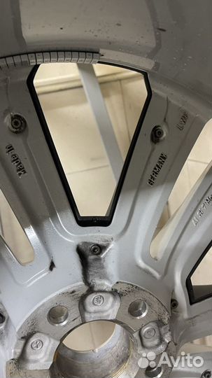 1 Диск audi q7 q8 r22 4M8 601025 AN