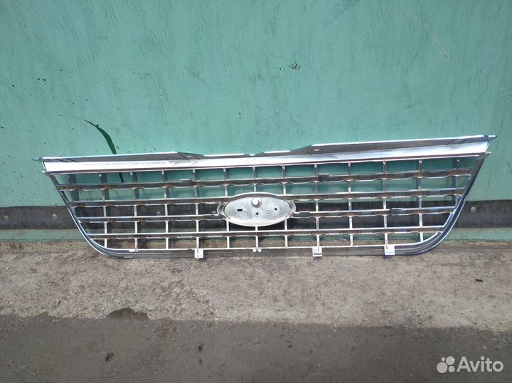Решетка радиатора Ford Explorer 2001-2005