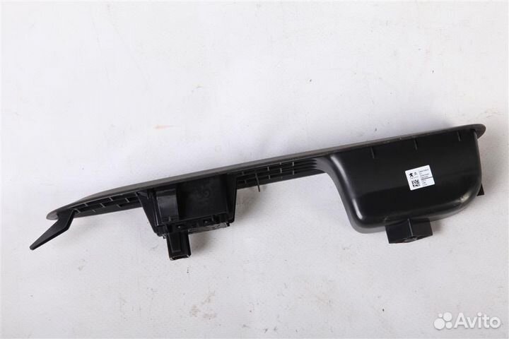 Кнопка стеклоподъемника передняя Citroen C4 (B7)