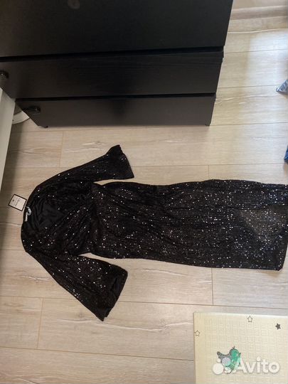 Платье пайетки вечернее 44