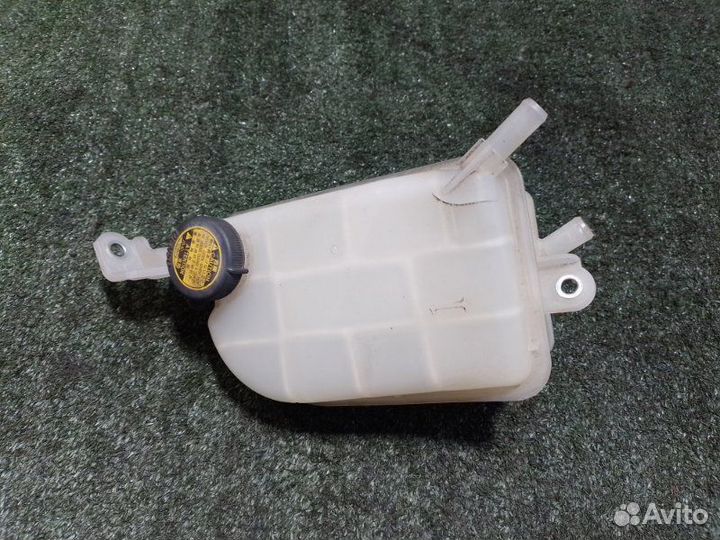 Бачок расширительный Toyota Auris NZE151 1NZ-FE