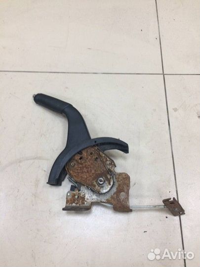 Рычаг стояночного тормоза Mitsubishi Lancer